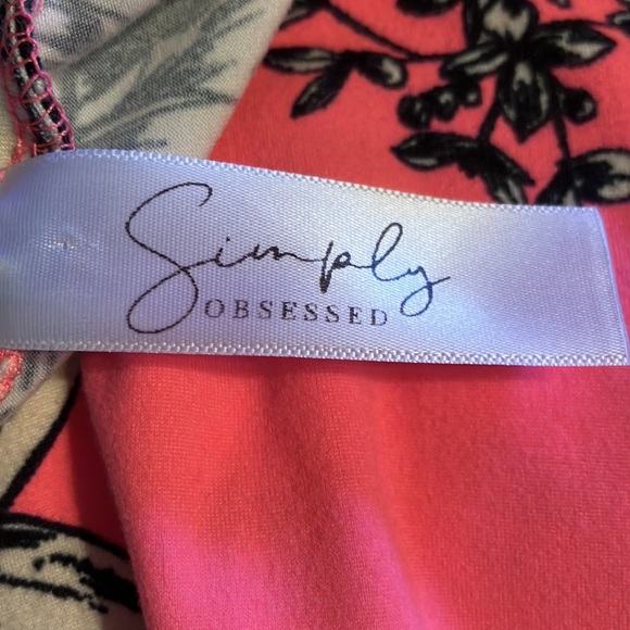 Simply Obsessed Tunic Top - Picture 3 of 5